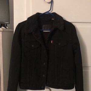 Super cute authentic Levi Sherpa Jean jacket